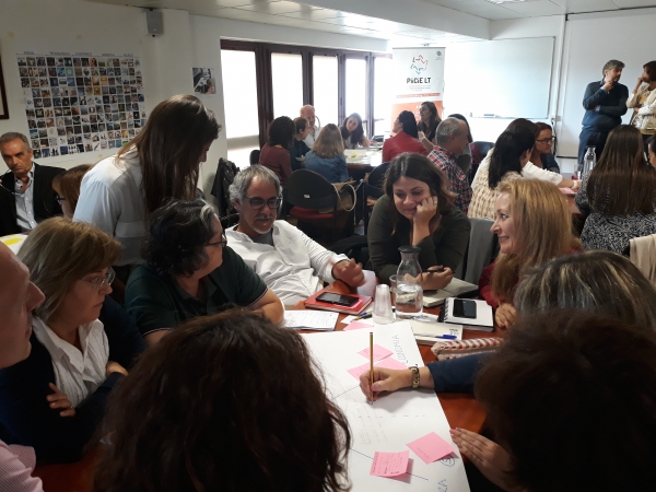 Laboratório Móvel de Inovação e Aprendizagens CTEM (Ciência, Tecnologia, Engenharia e Matemática) na Lezíria do Tejo - Oficinas Criativas de Educação pela Inovação arrancaram ontem